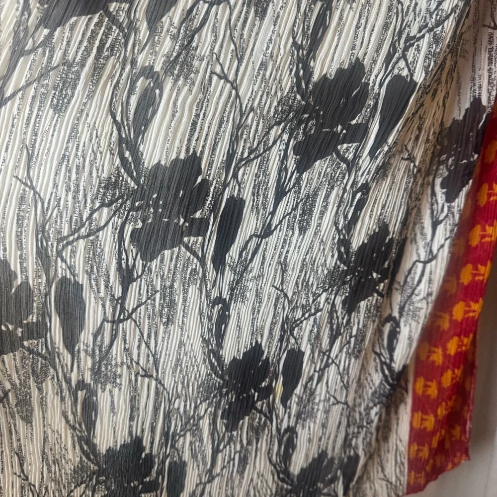 Raj Red and Yellow Artistic Scarf 100% silk New  India Indian made floral‎